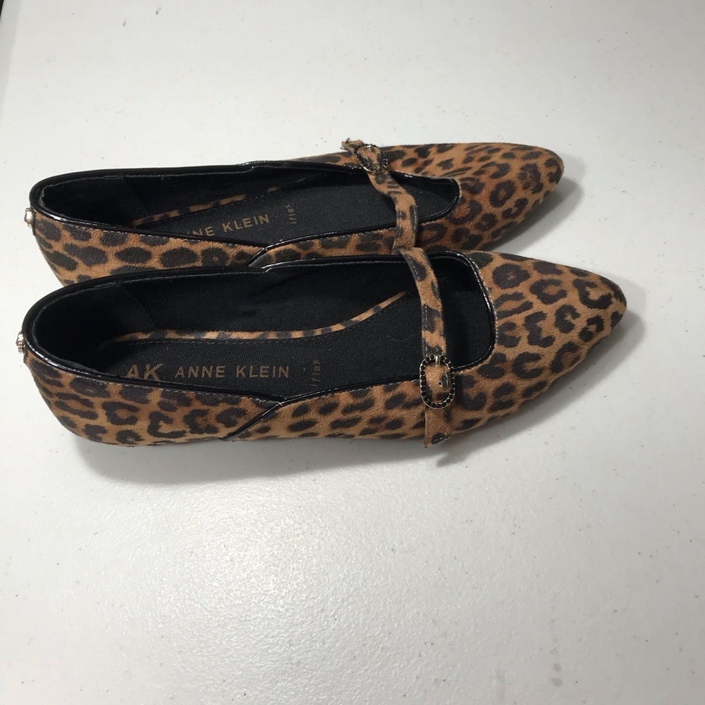 Anne Klein Maryjane Animal Print Flats with Buckle Size 7.5M SB-03 - Picture 3 of 8